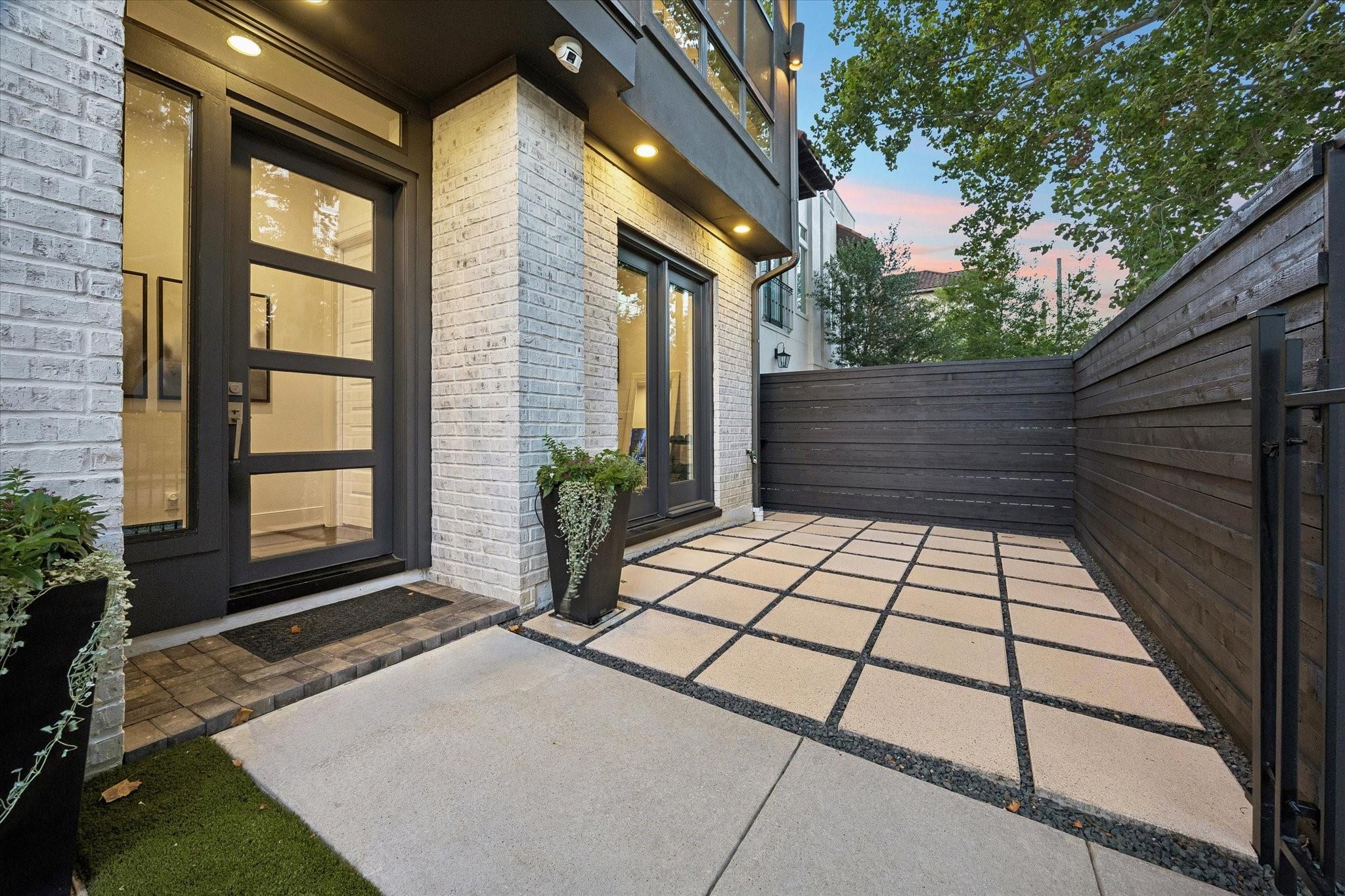 520 Knox Street