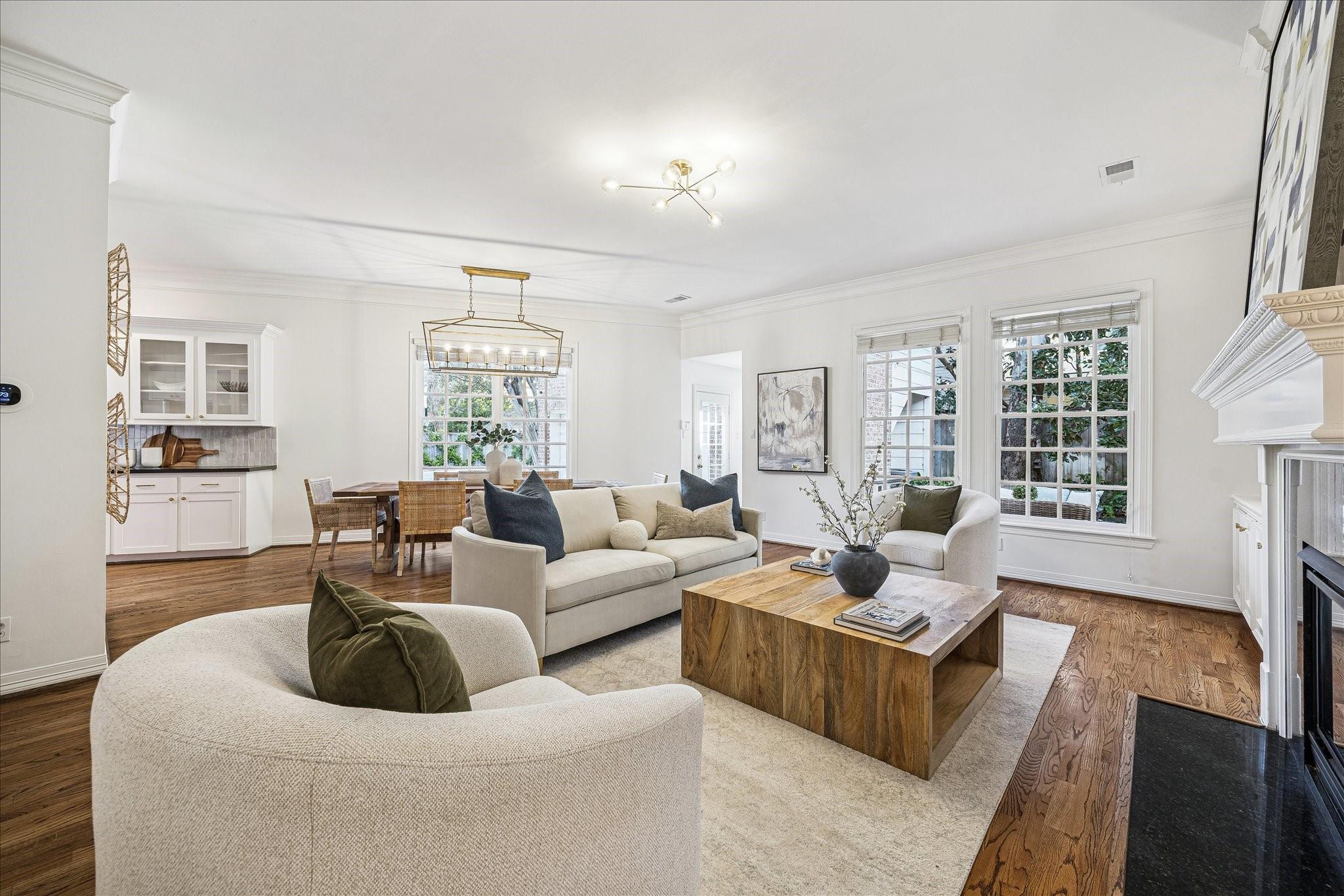 4025 Villanova Street