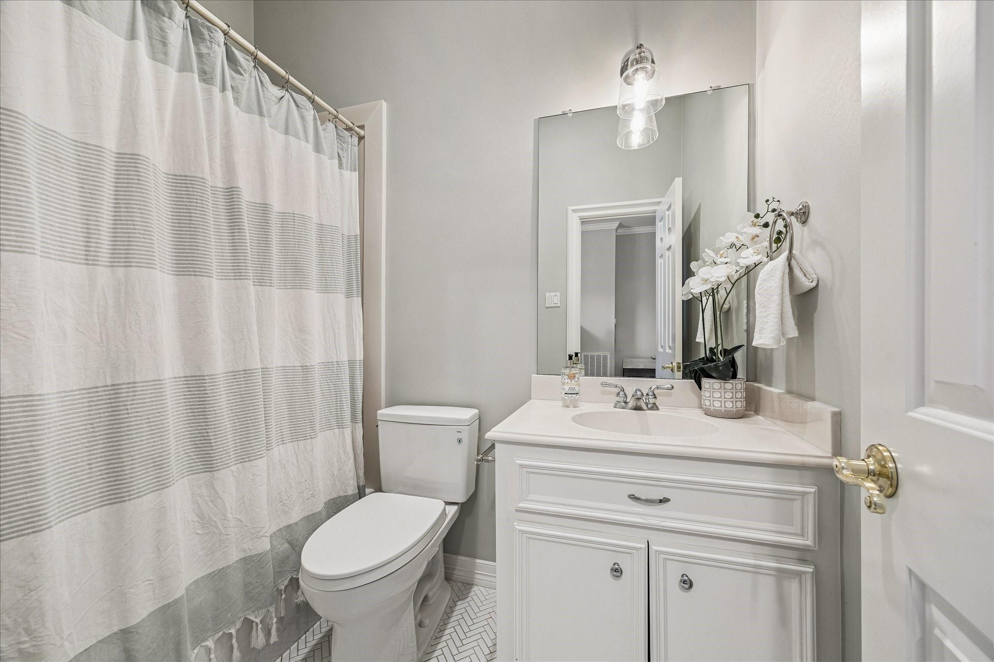 4025 Villanova Street