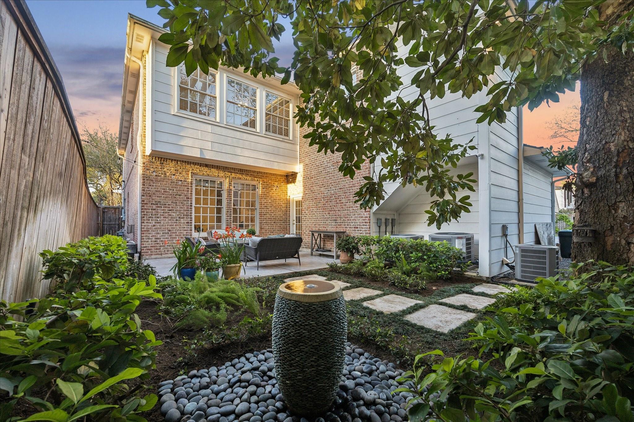 4025 Villanova Street