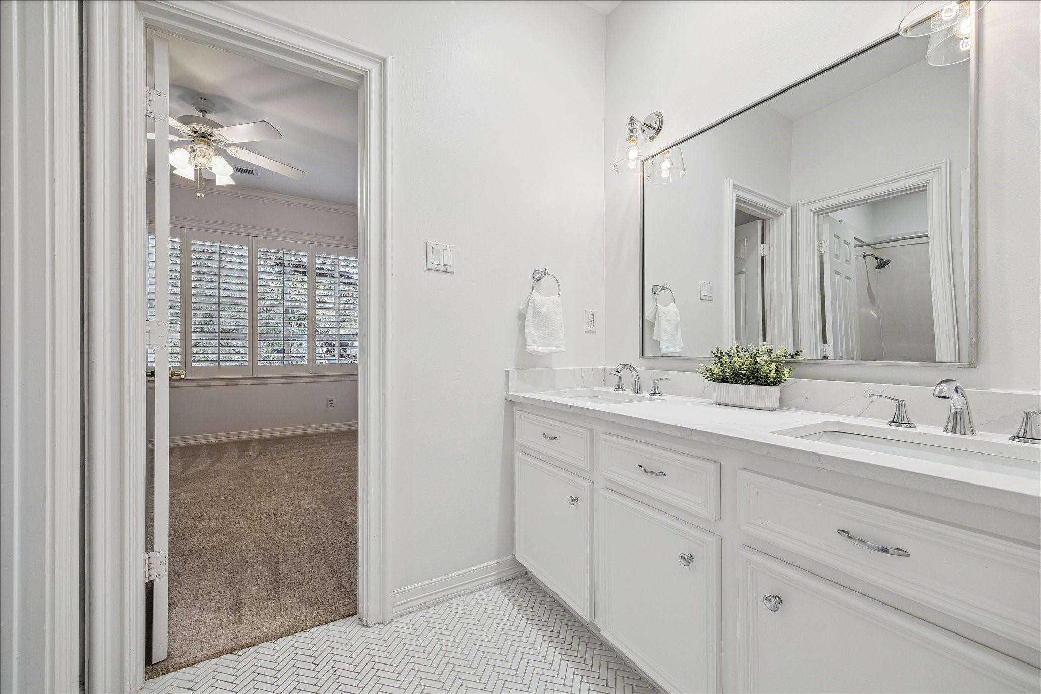 4025 Villanova Street