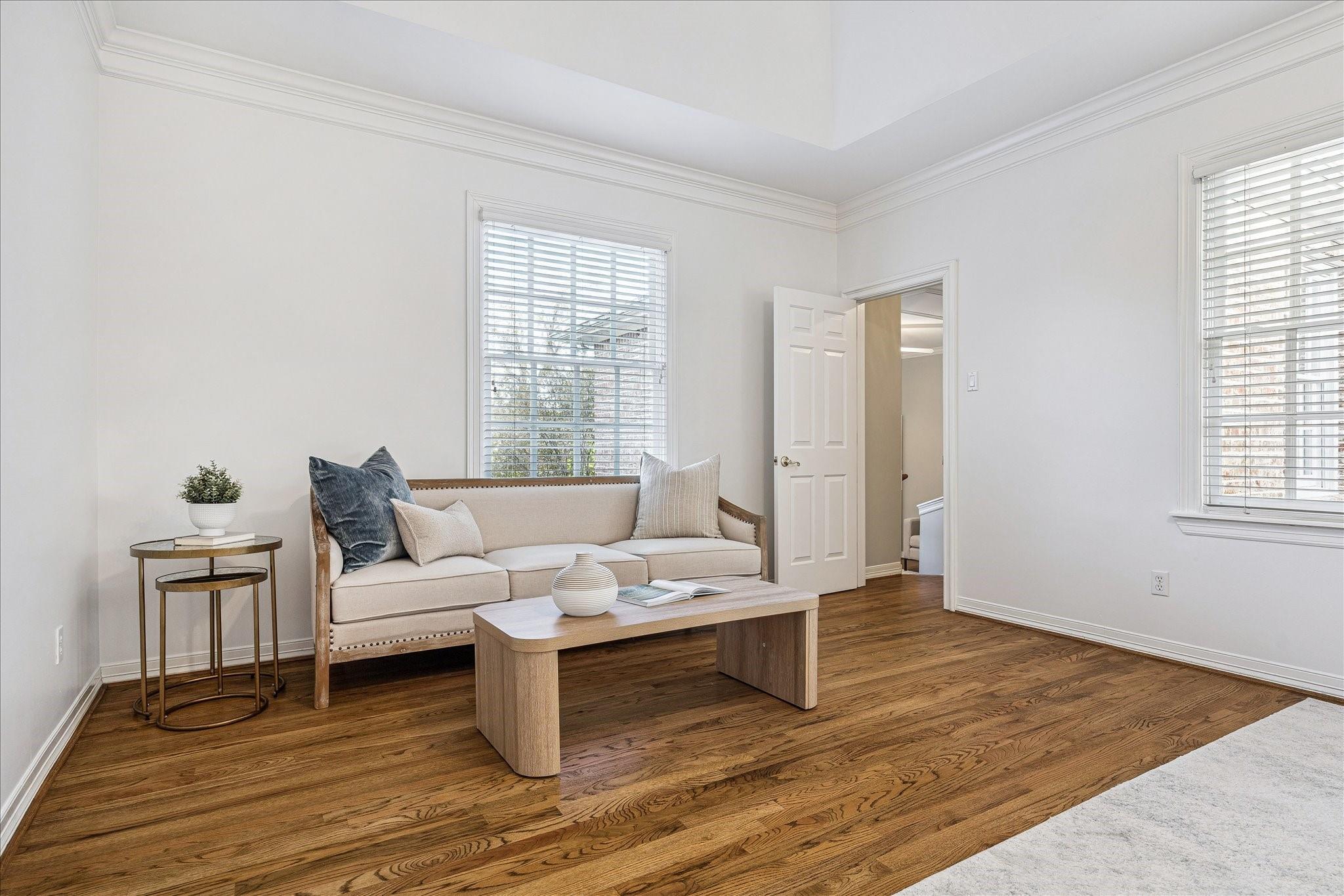 4025 Villanova Street