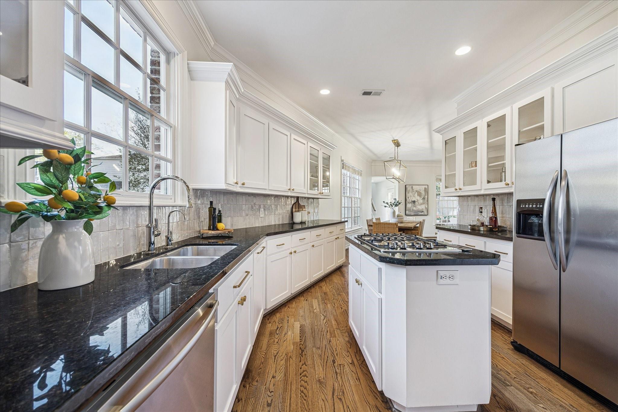 4025 Villanova Street