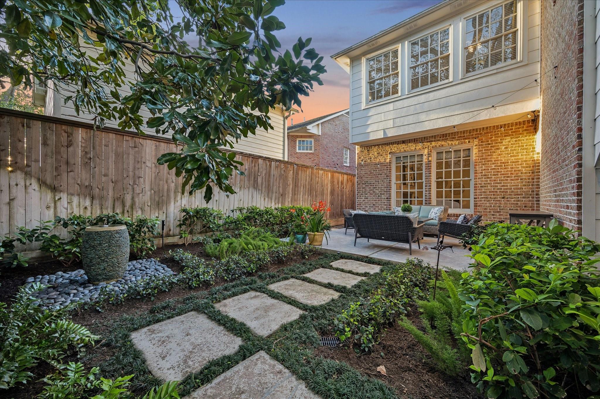 4025 Villanova Street