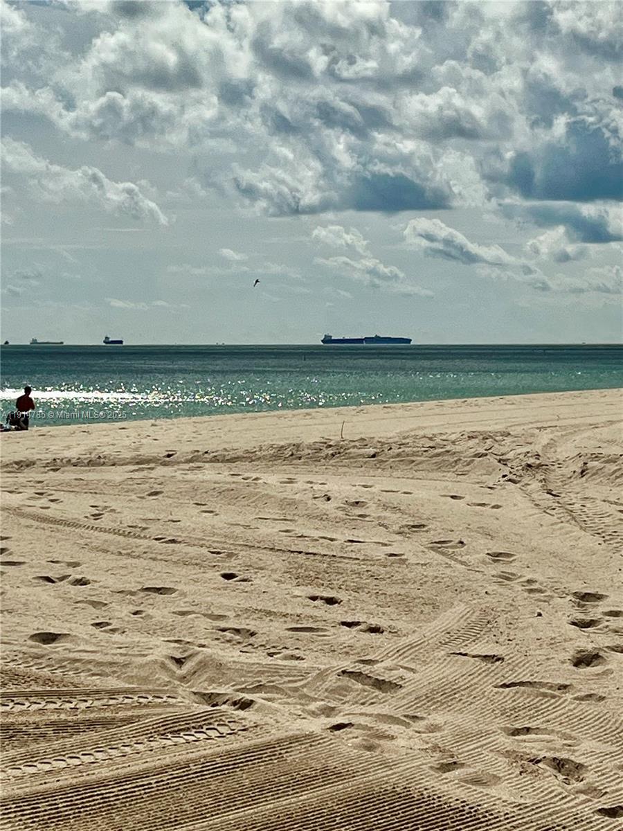 5208 NE 24th Ter # F109