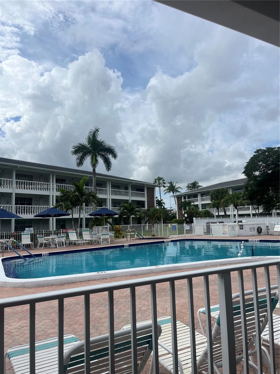 5208 NE 24th Ter # F109