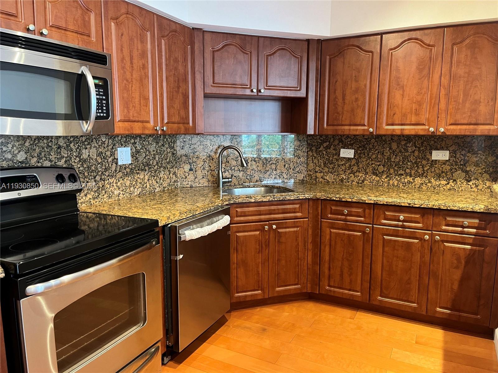 1408 Brickell Bay Dr # 302