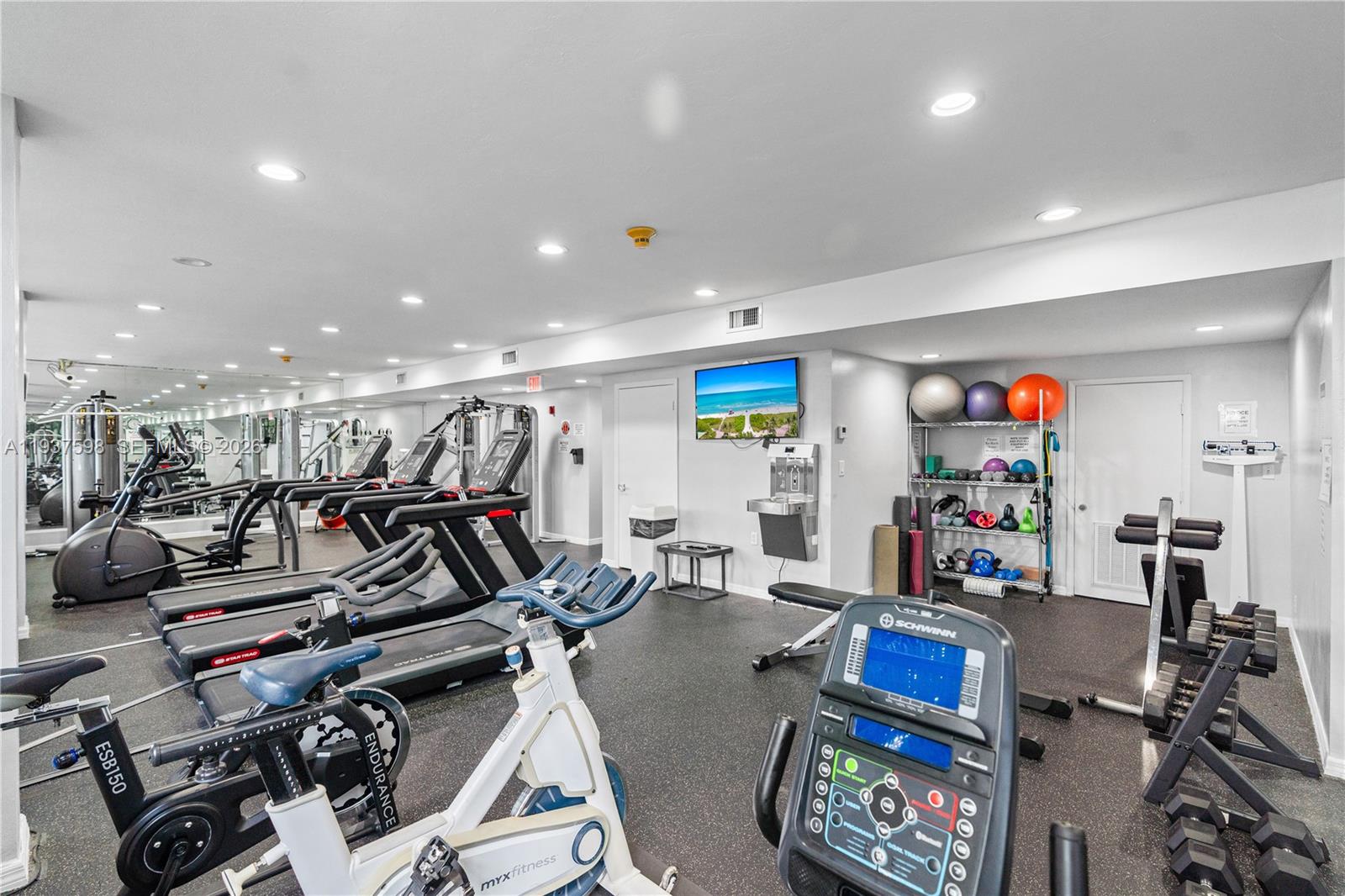 1408 Brickell Bay Dr # 1114