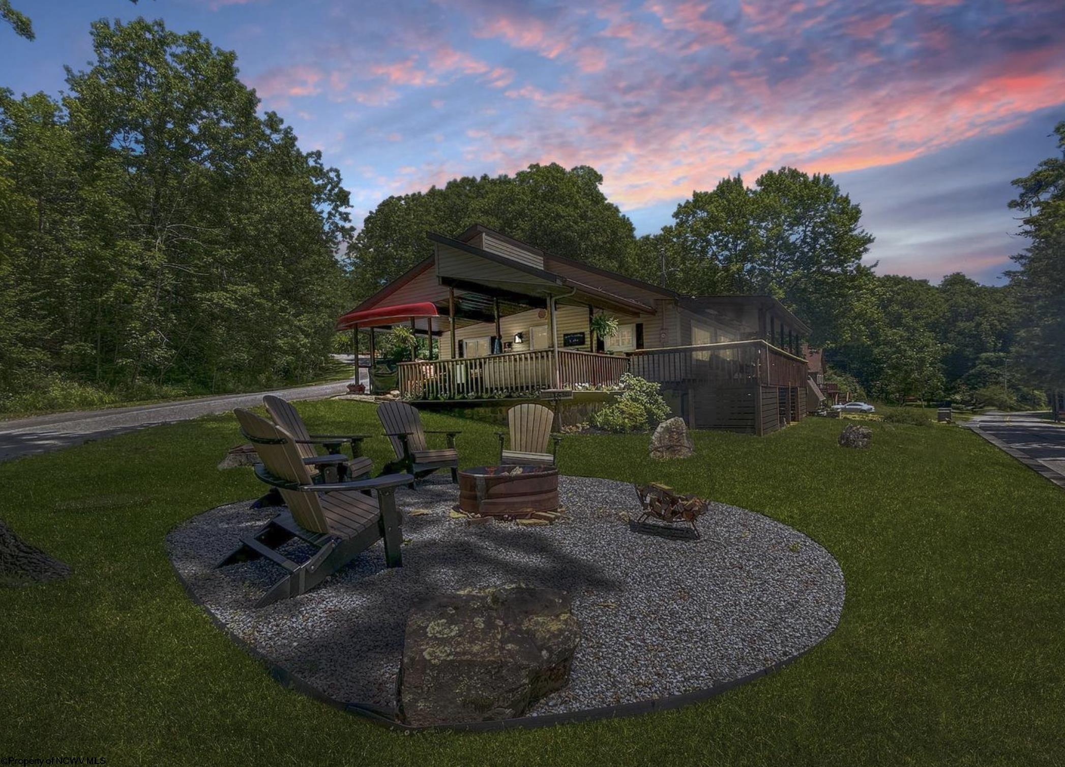 16 Jr Drive, McHenry