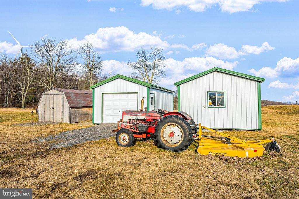 465 KING WILDESEN ROAD