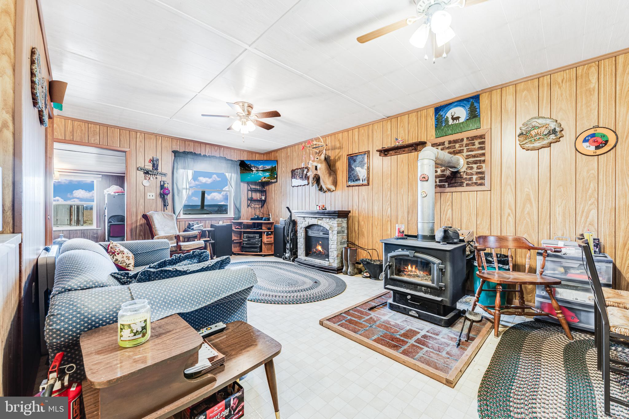 465 KING WILDESEN ROAD