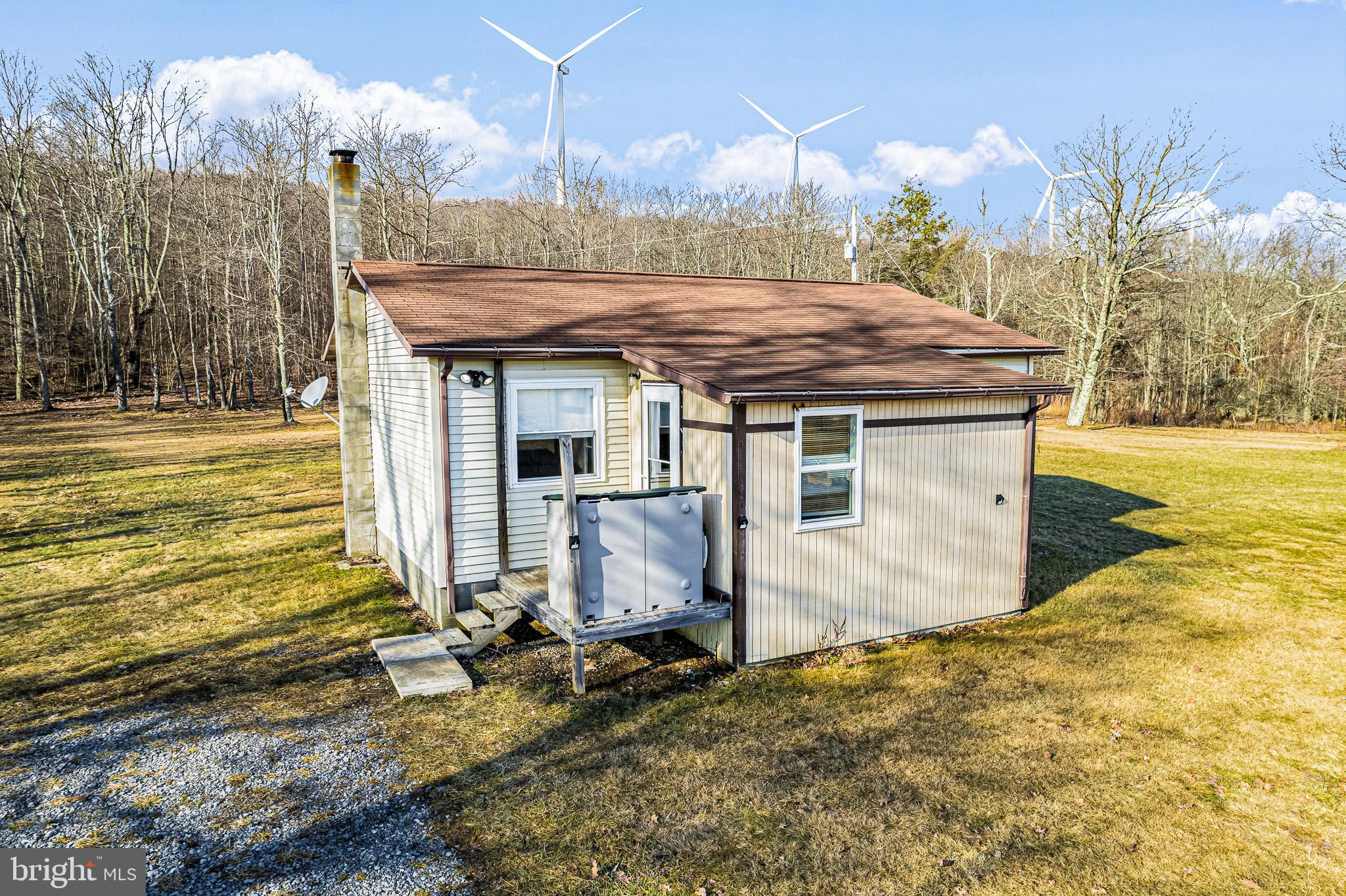 465 KING WILDESEN ROAD