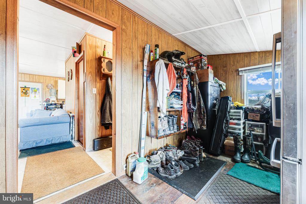 465 KING WILDESEN ROAD