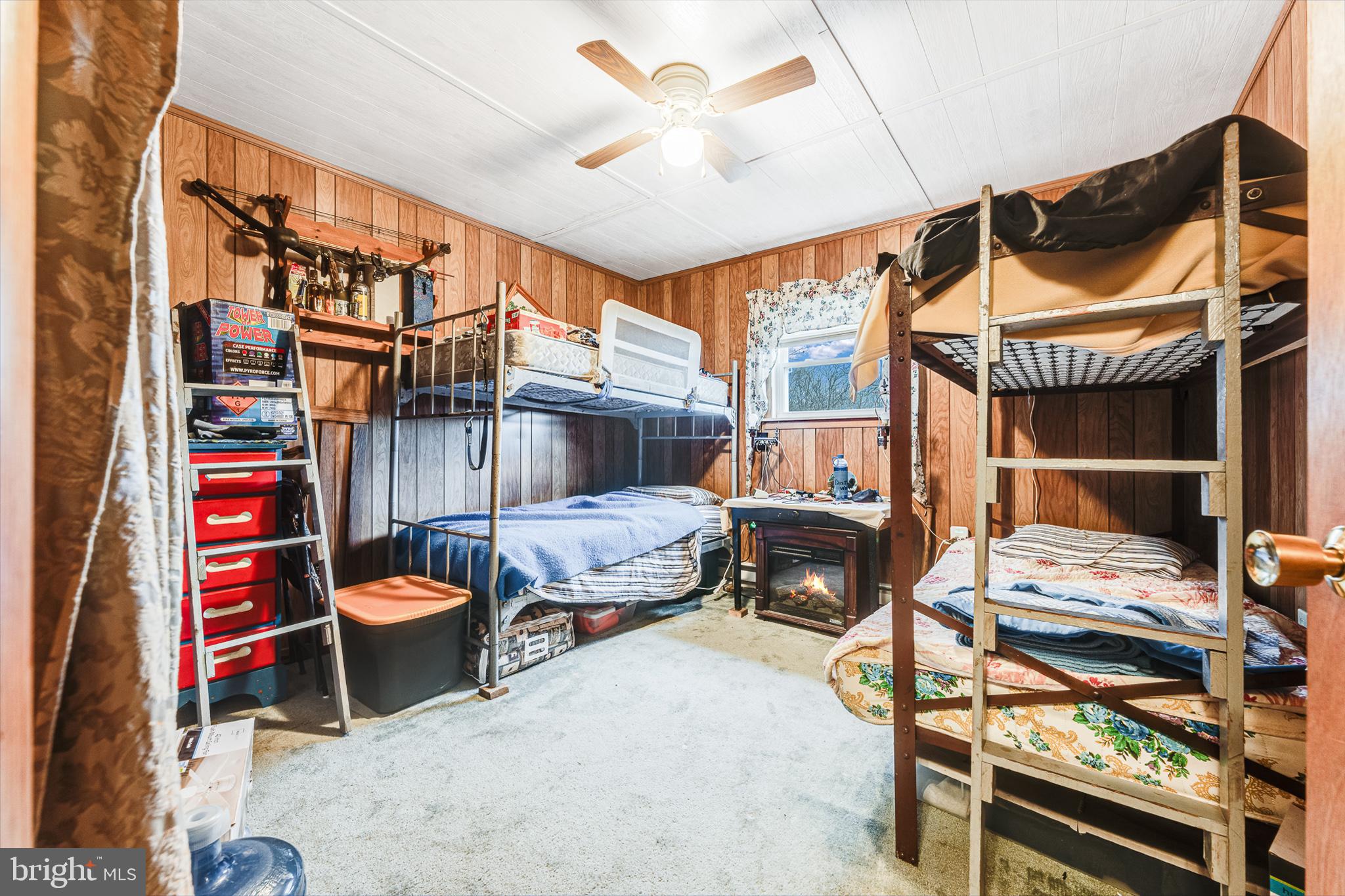 465 KING WILDESEN ROAD