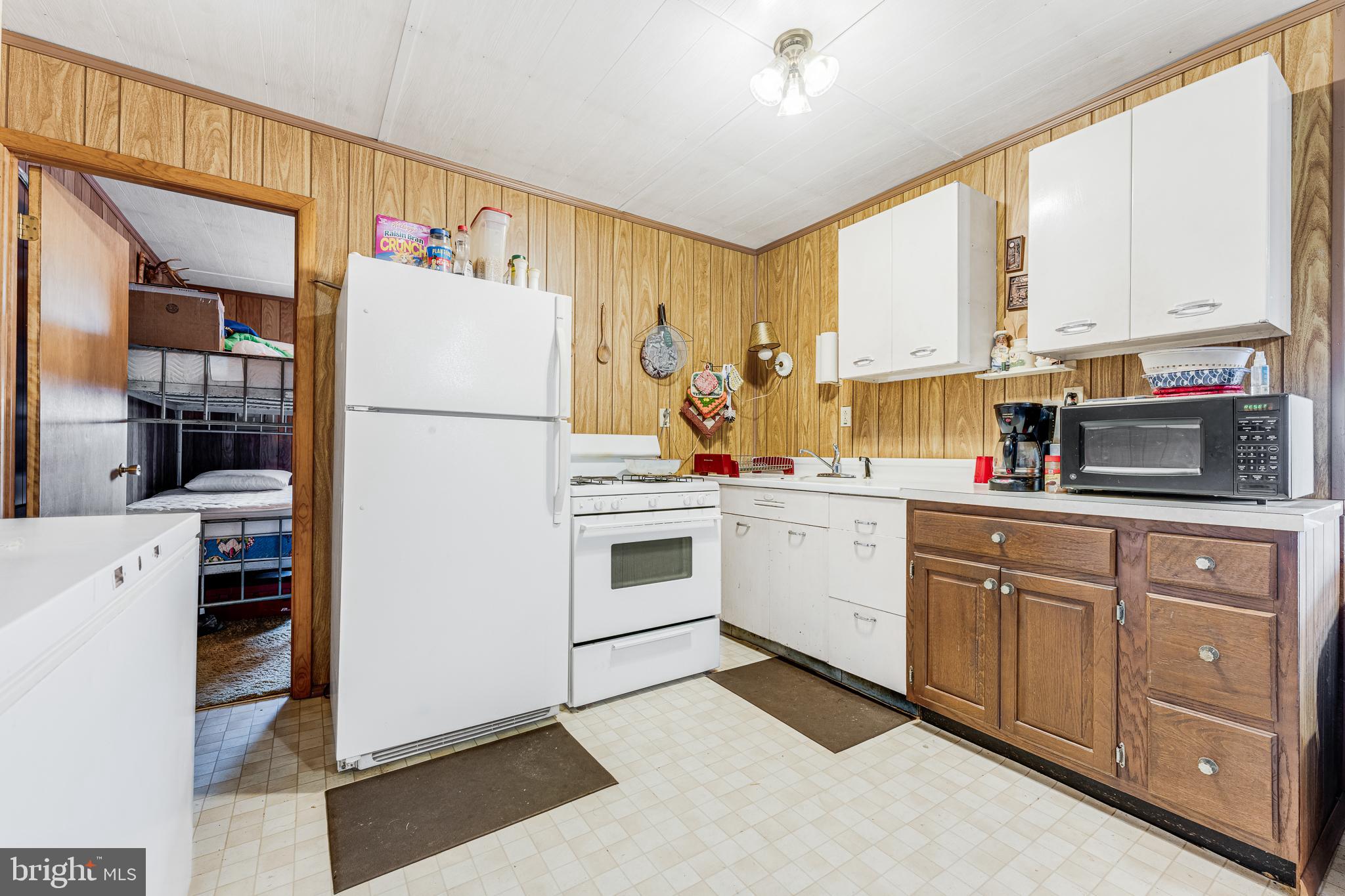 465 KING WILDESEN ROAD