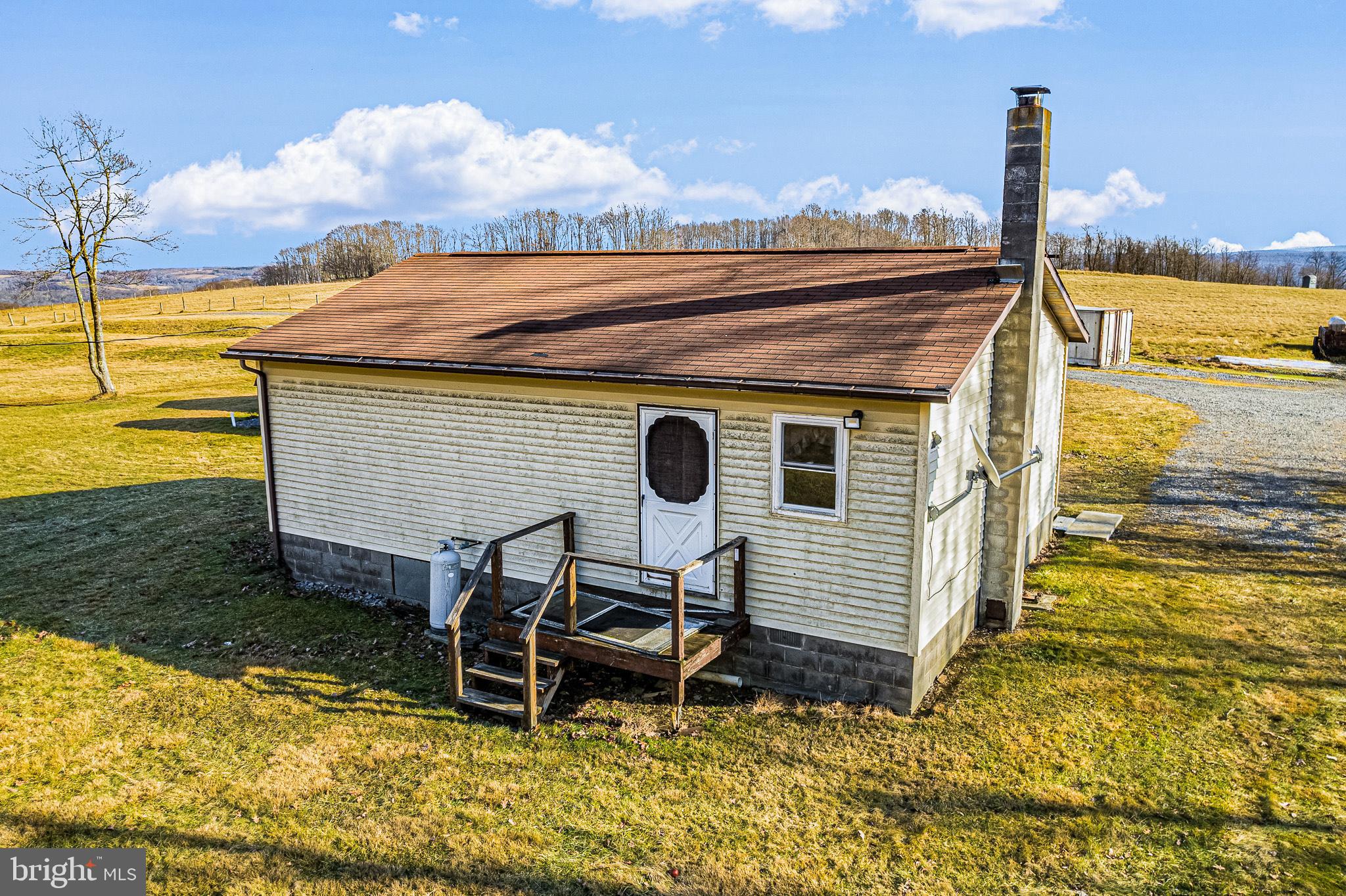465 KING WILDESEN ROAD