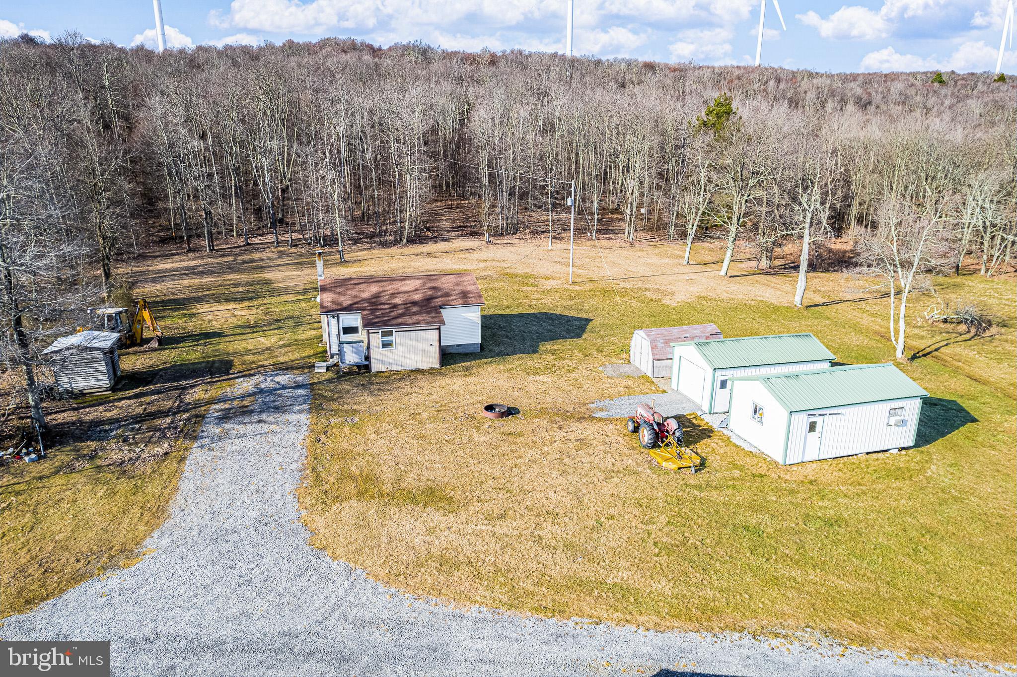 465 KING WILDESEN ROAD