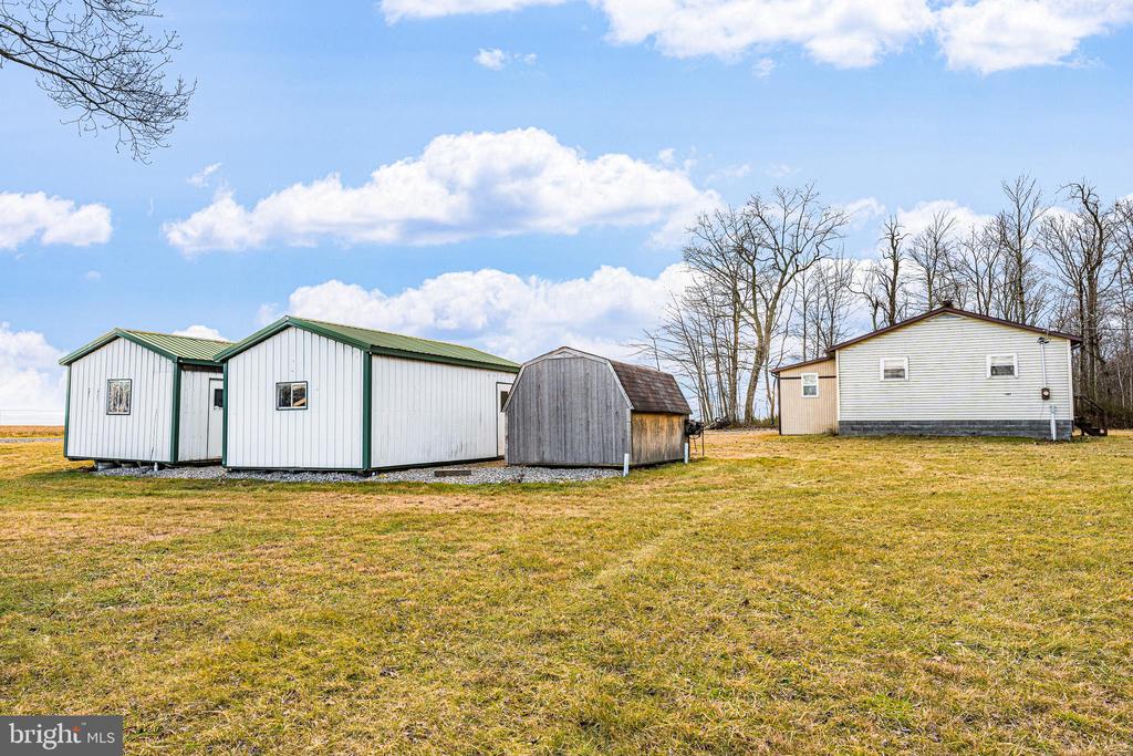 465 KING WILDESEN ROAD