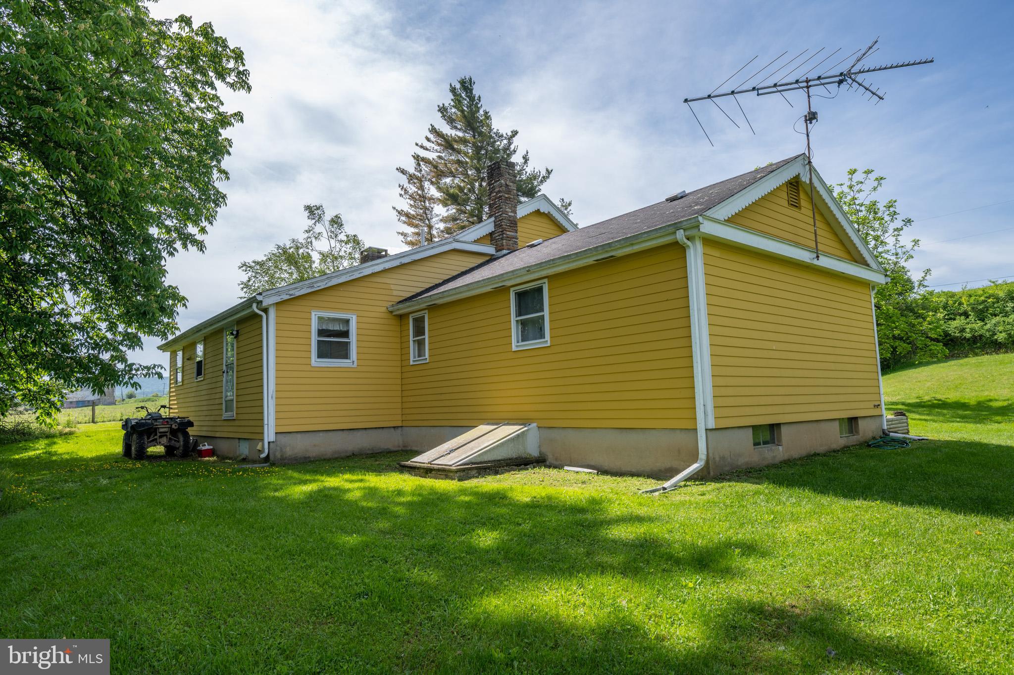 1073 GEORGE WASHINGTON HIGHWAY