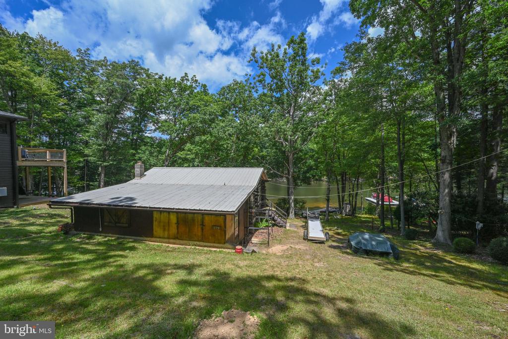 179 LAUREL LANE