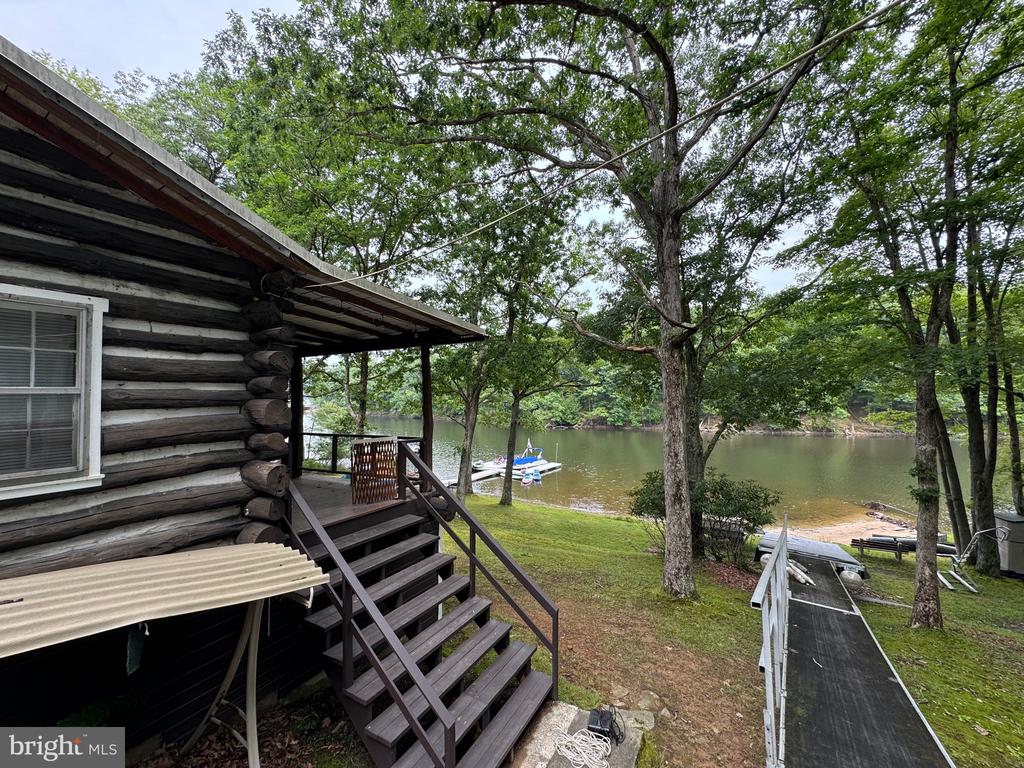 179 LAUREL LANE