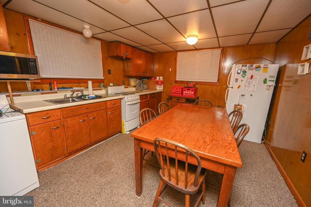 179 LAUREL LANE