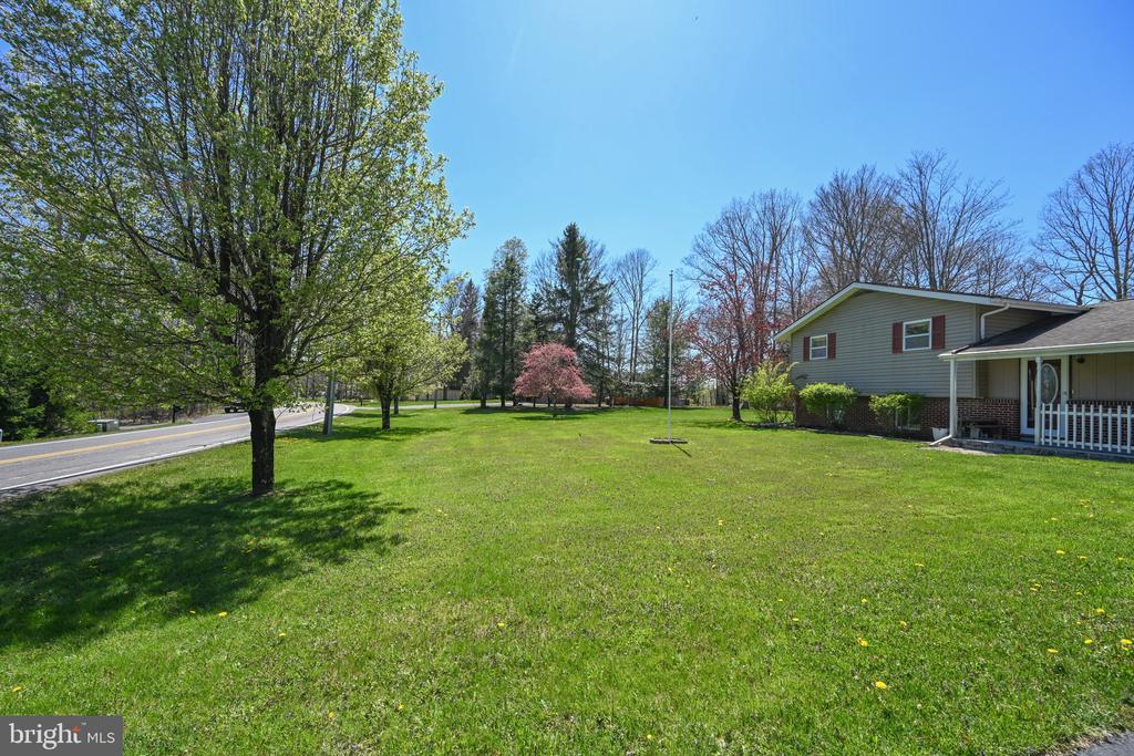 1220 BROADFORD ROAD