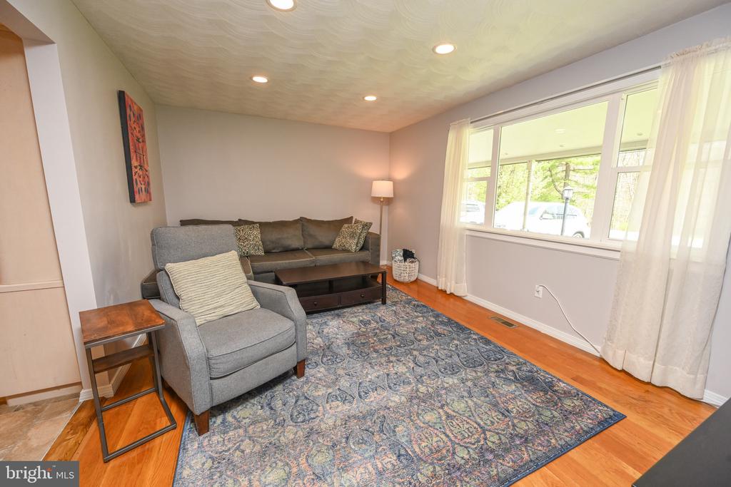 1220 BROADFORD ROAD