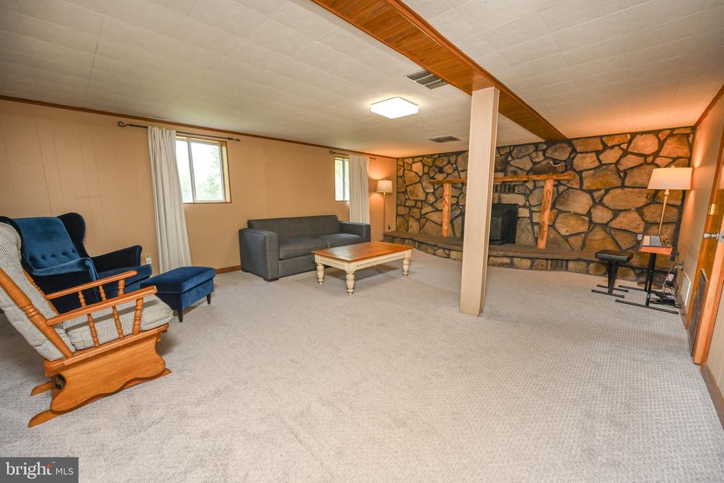 1220 BROADFORD ROAD