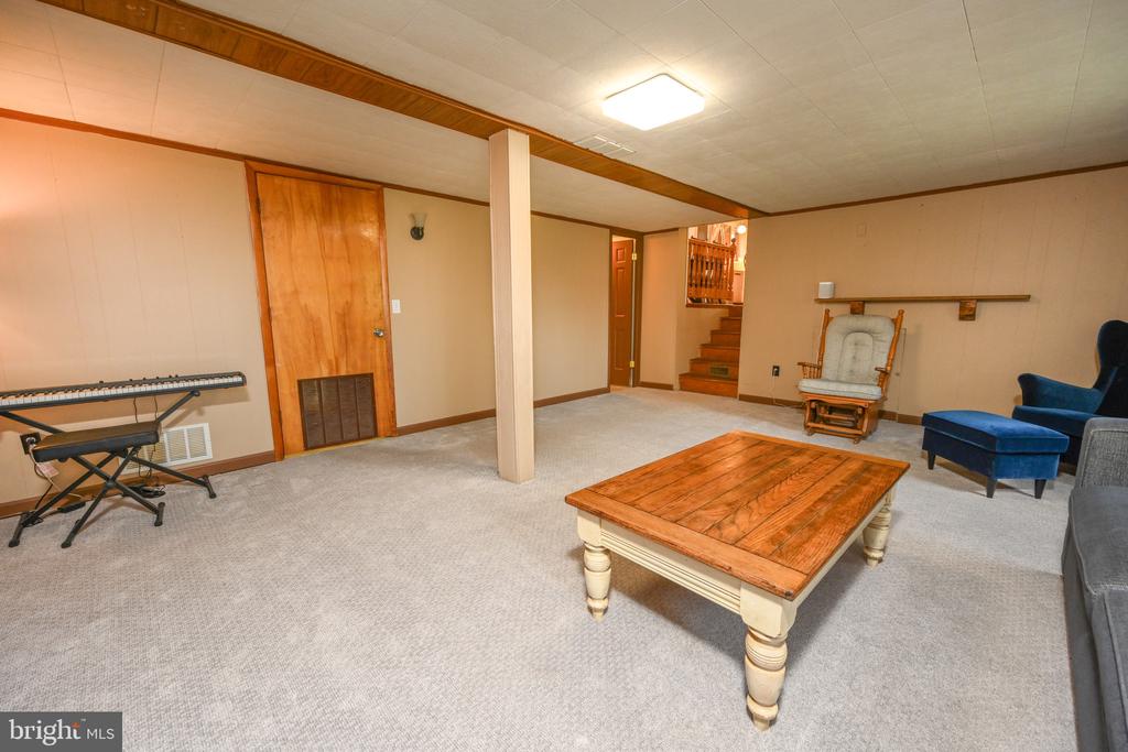 1220 BROADFORD ROAD