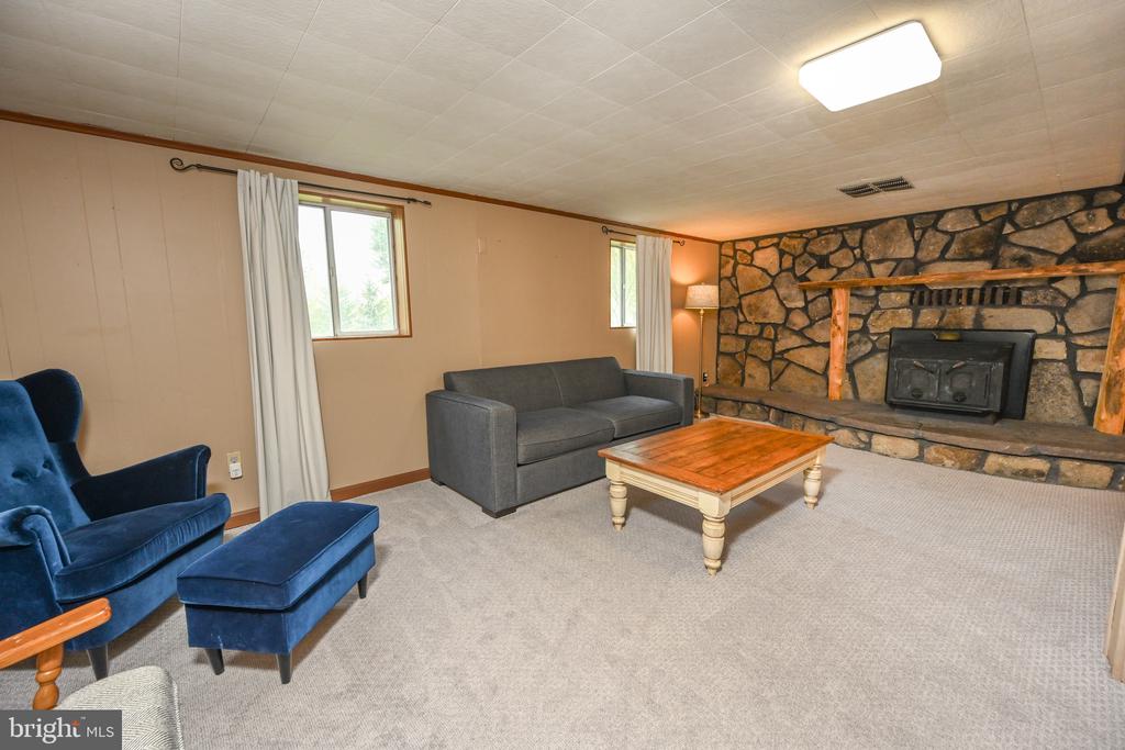 1220 BROADFORD ROAD