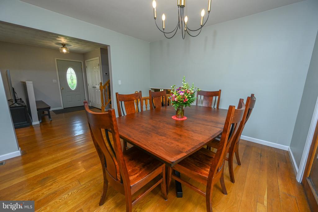 1220 BROADFORD ROAD