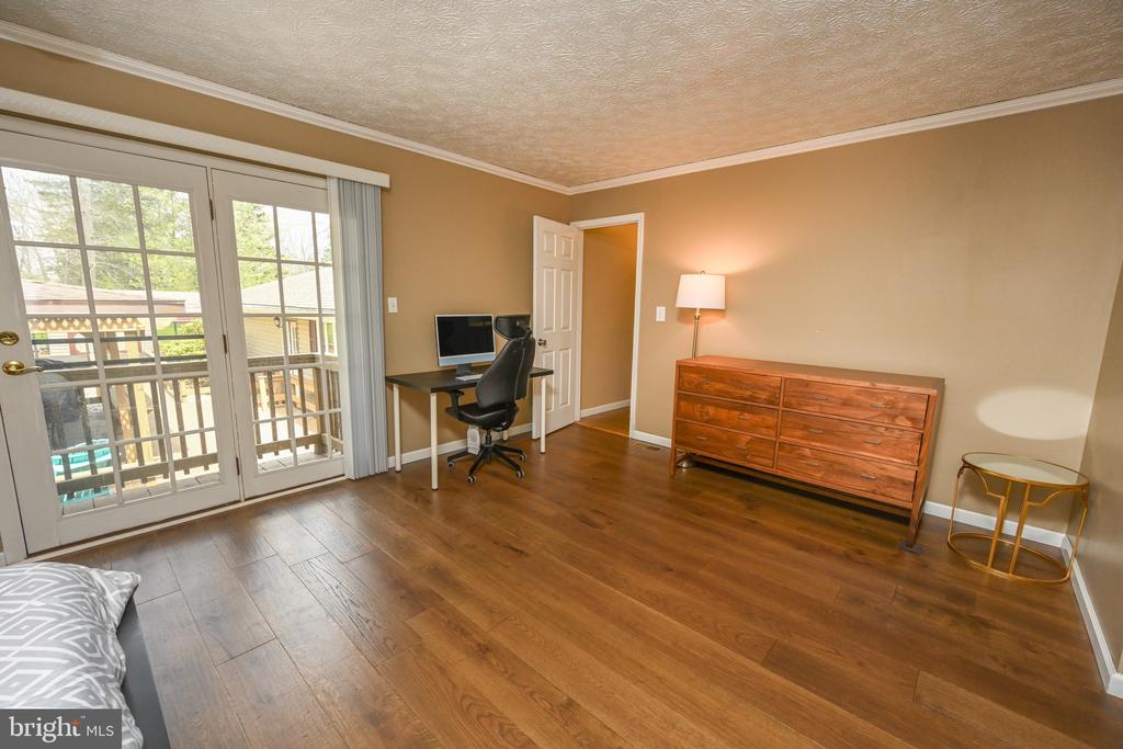 1220 BROADFORD ROAD