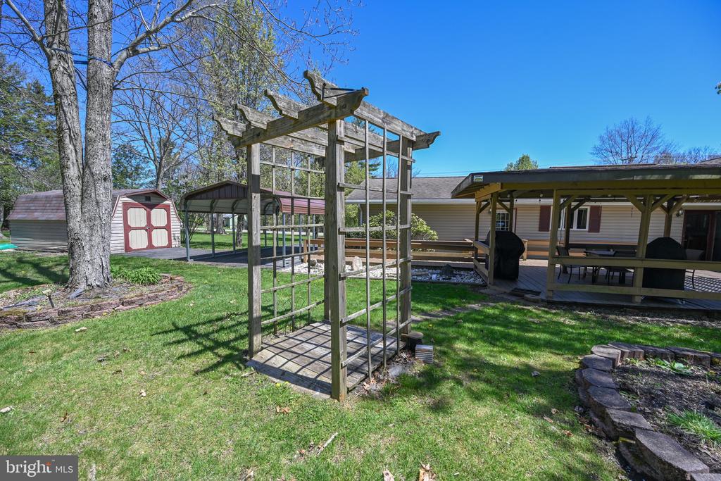 1220 BROADFORD ROAD