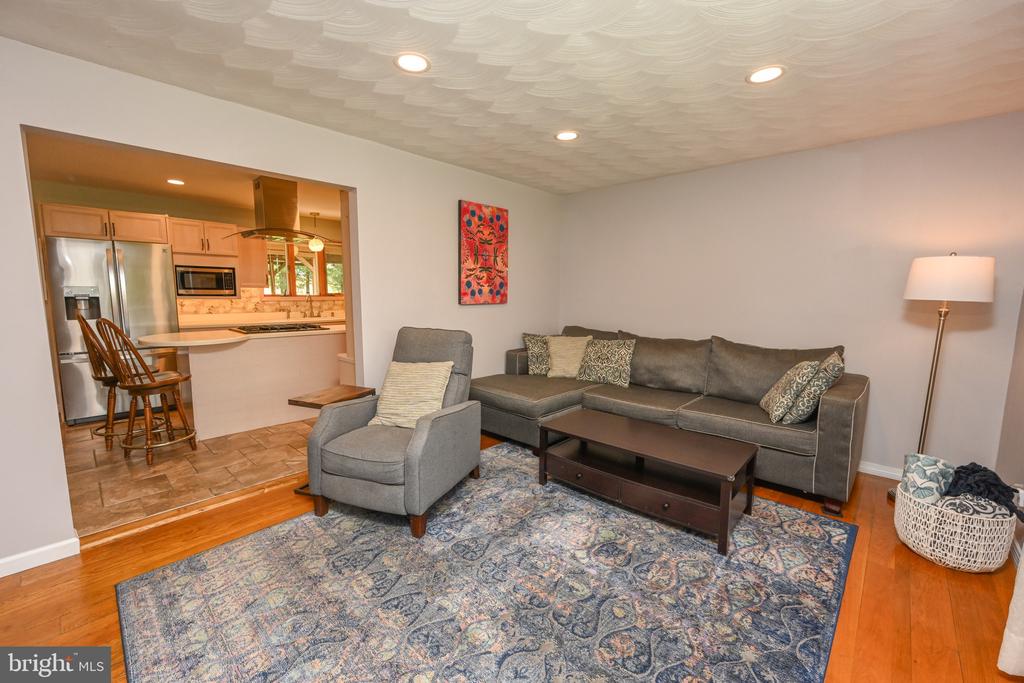 1220 BROADFORD ROAD