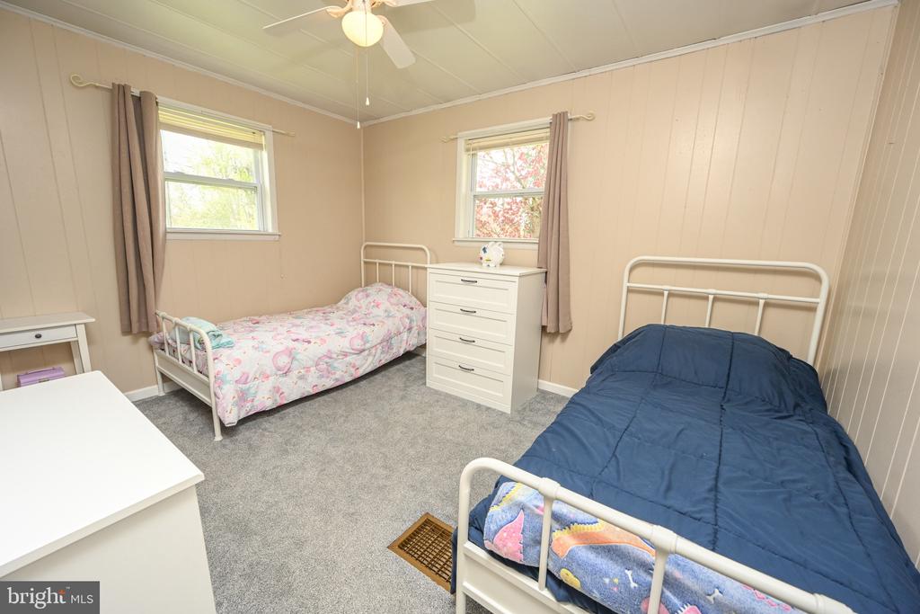 1220 BROADFORD ROAD