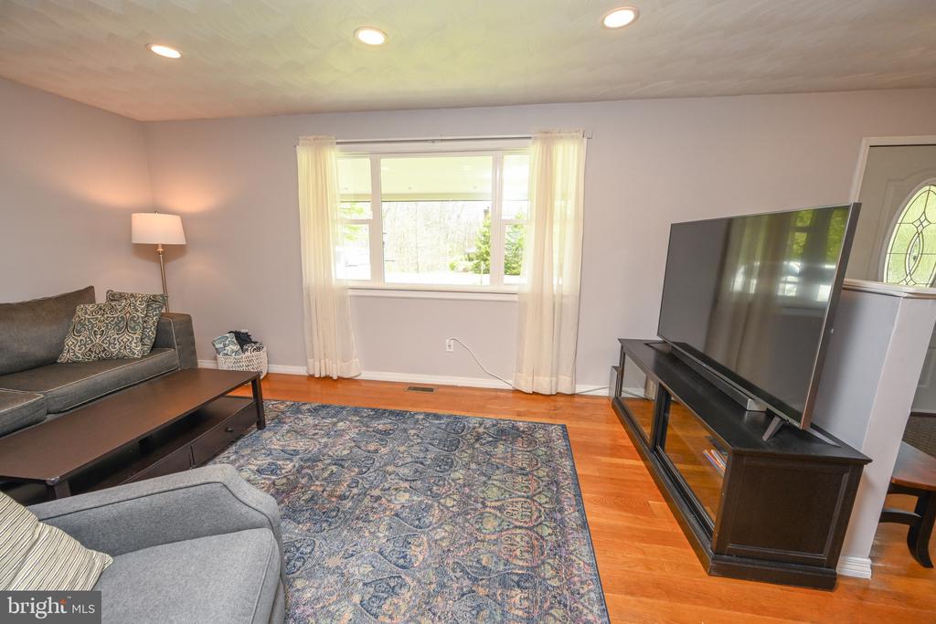 1220 BROADFORD ROAD