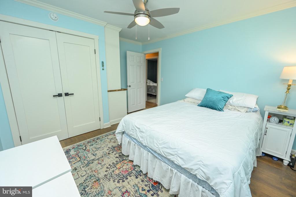1220 BROADFORD ROAD