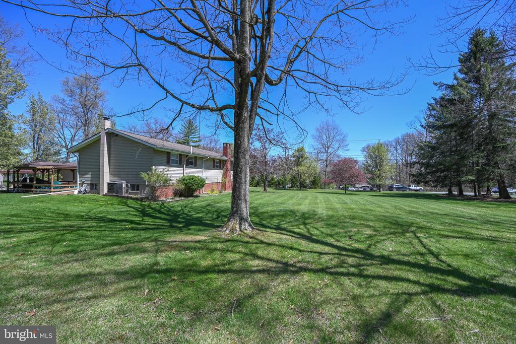 1220 BROADFORD ROAD