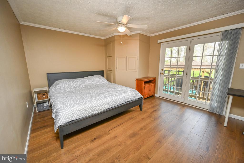 1220 BROADFORD ROAD