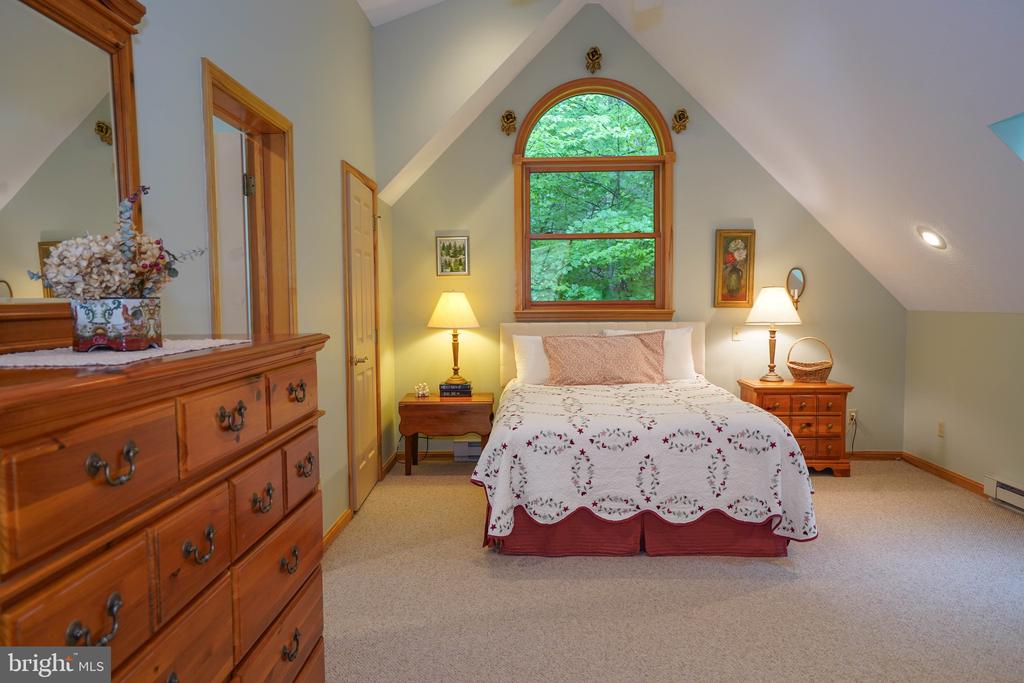 2119 ROCK LODGE ROAD