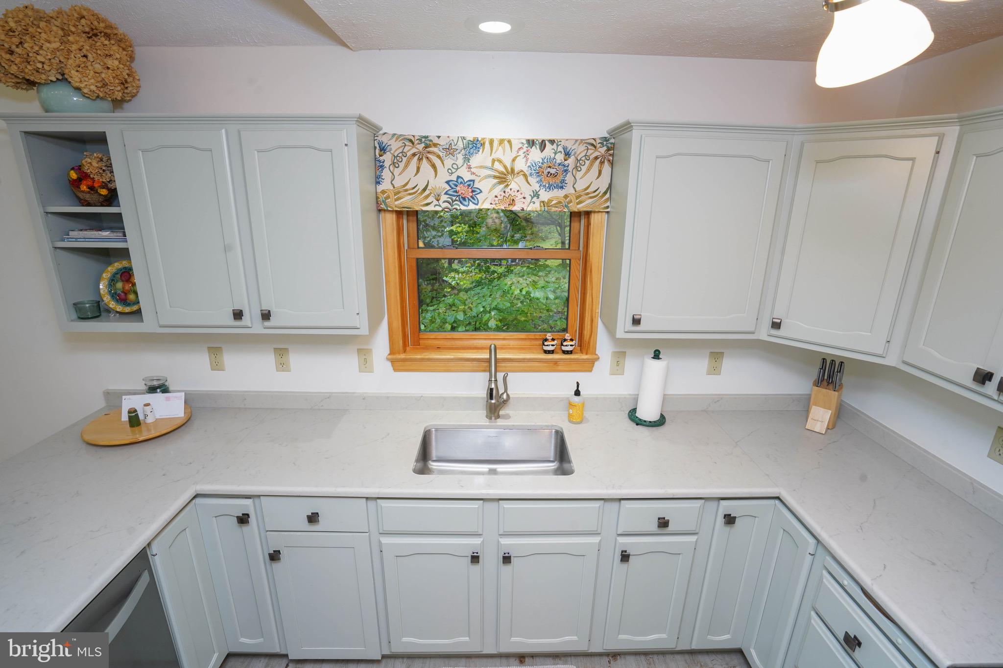 2119 ROCK LODGE ROAD