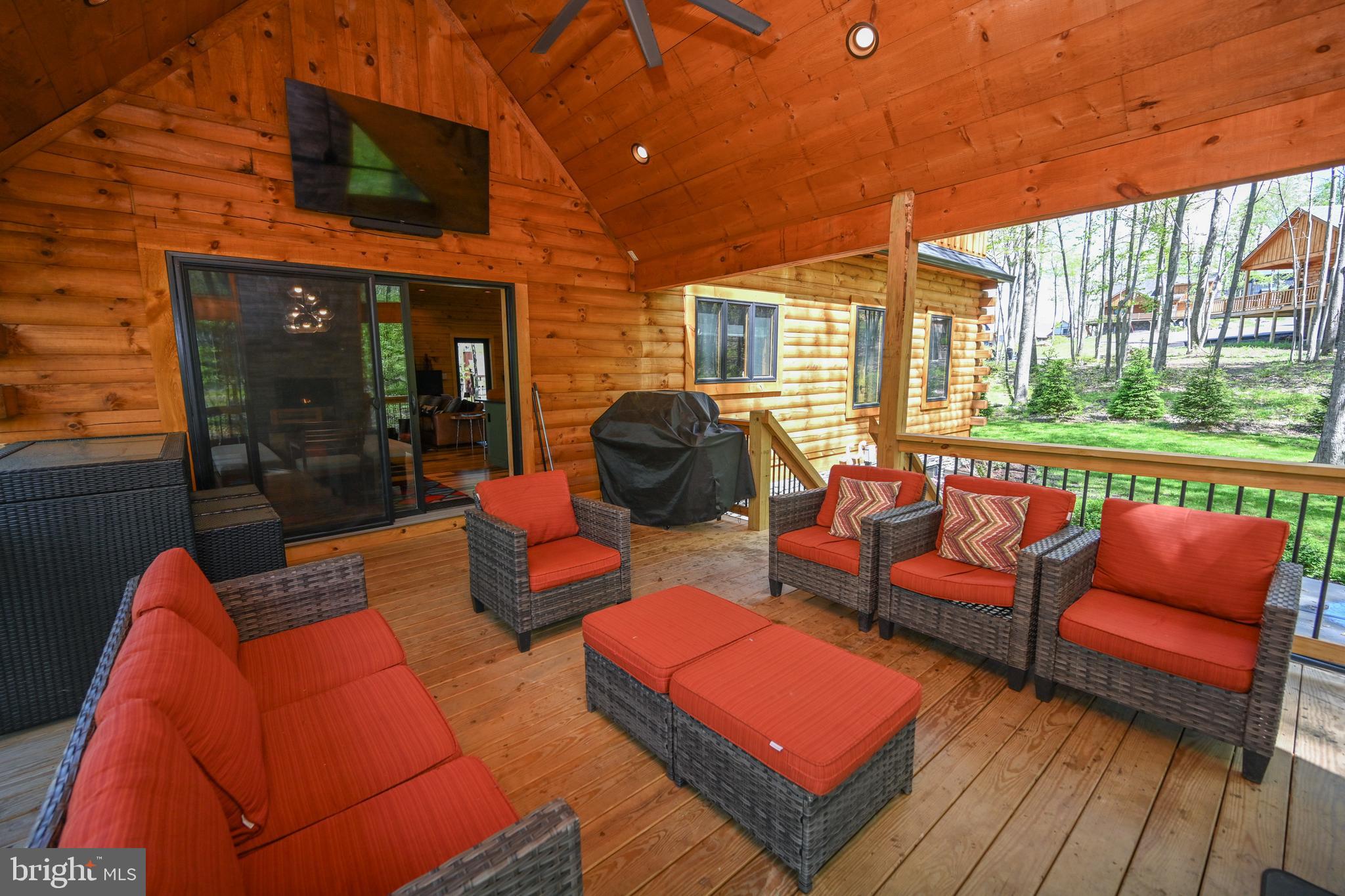 1067 N CAMP ROAD