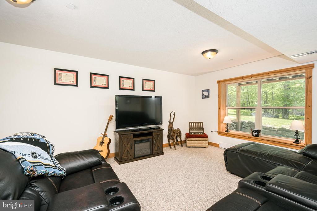 181 GRAND ESTATES DRIVE