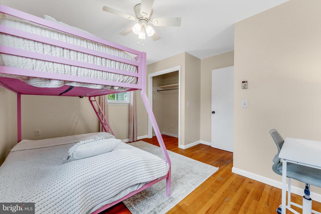 215 N 10TH STREET