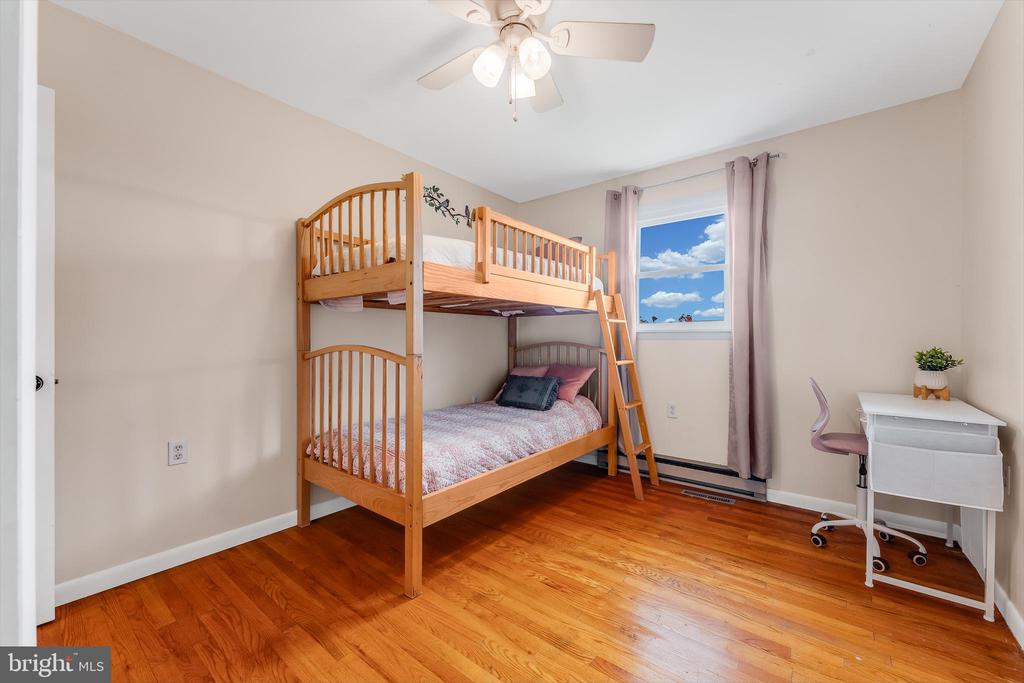 215 N 10TH STREET
