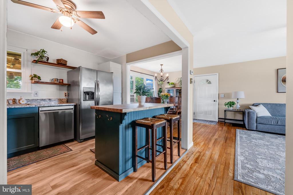 215 N 10TH STREET