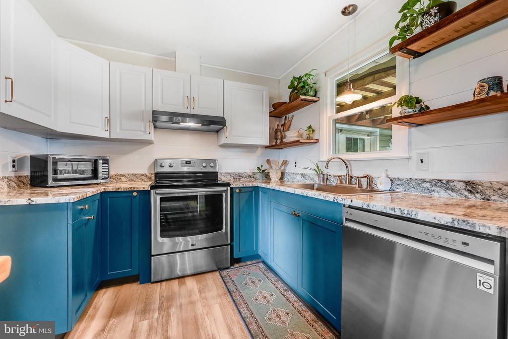 215 N 10TH STREET
