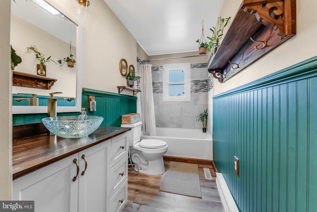 215 N 10TH STREET