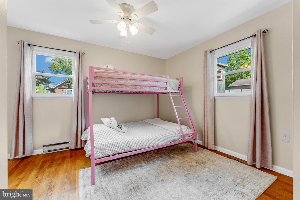 215 N 10TH STREET
